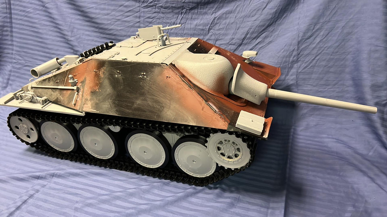 FOA018 1/6 Hetzer Tank Un-Assembled Static Kit