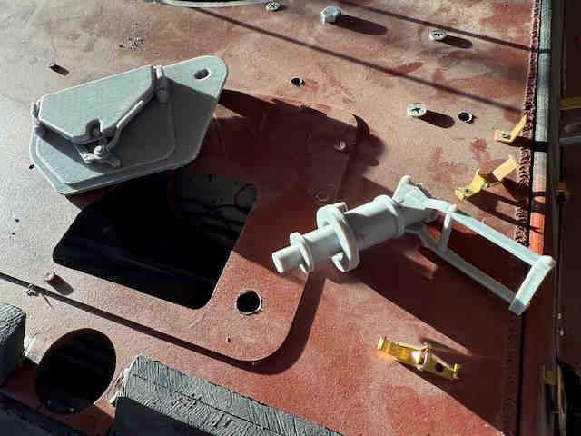 FOA014-045 Henschel Kingtiger Driver & Gunner Hatches