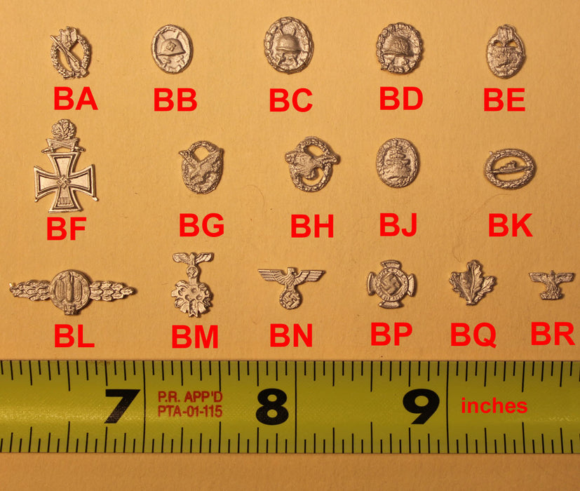 GENT040B-M Medals Badges and Insignias of the Wehrmacht (Set of 10)