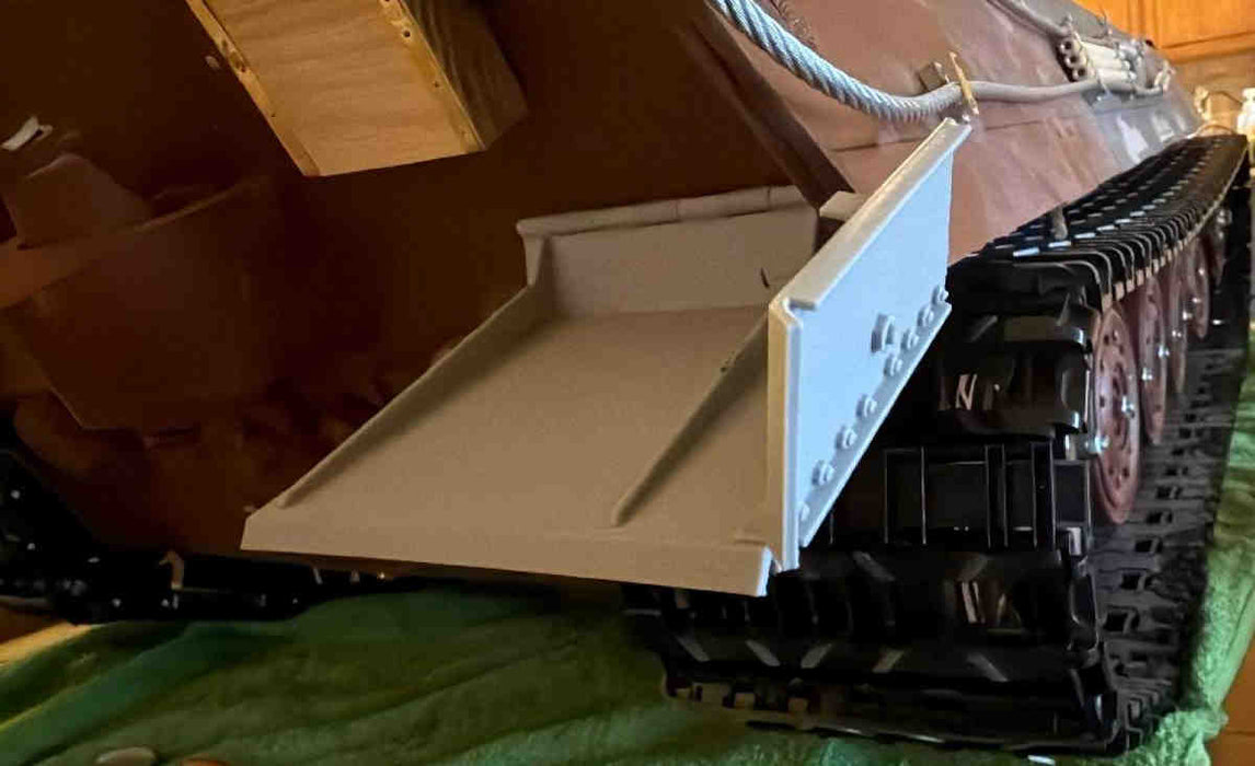 FOA014-FR Henschel Kingtiger Rear Fenders (Both Sides)