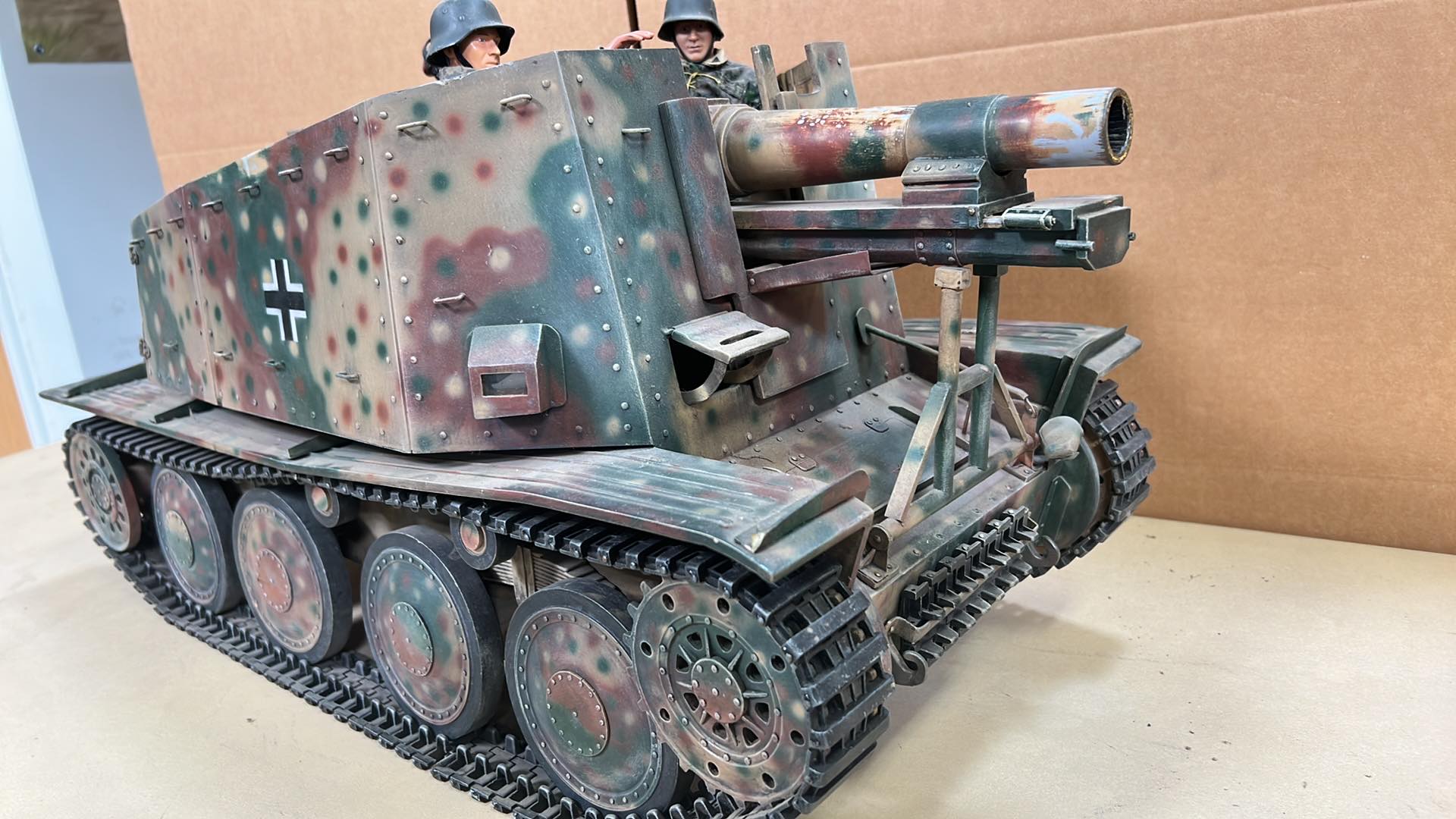 1/6 Static Vehicles — Field of Armor Tanks