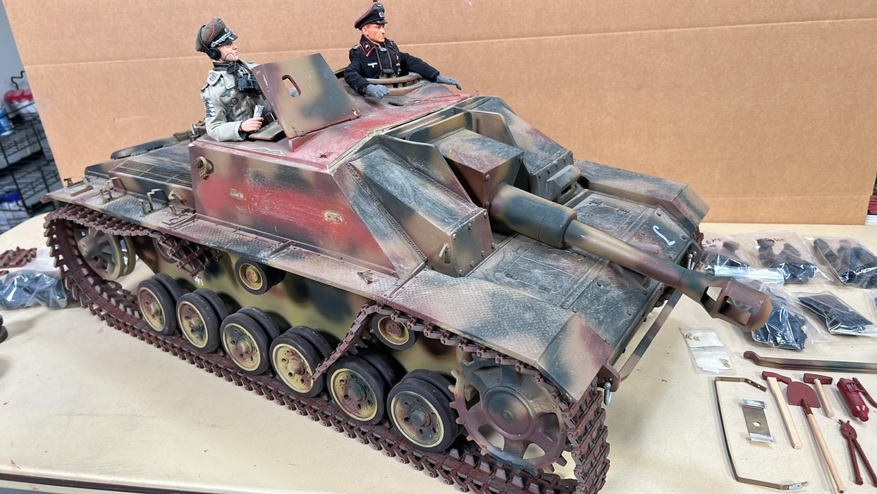 STUH42BUILT 1/6 StuH.42 Ausf.G Fully Built/Painted with 2 Figures