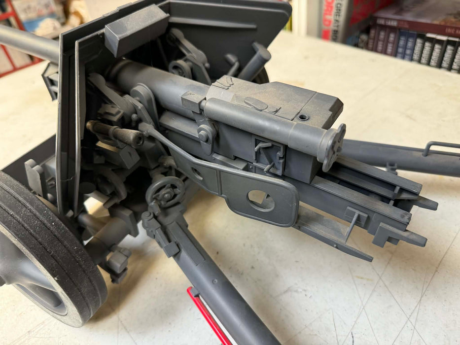 DML71235 Pre-Painted Cyber-Hobby Pak 40