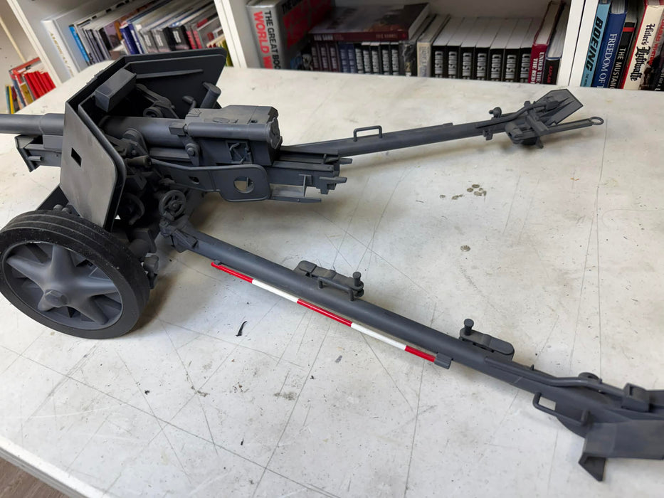 DML71235 Pre-Painted Cyber-Hobby Pak 40