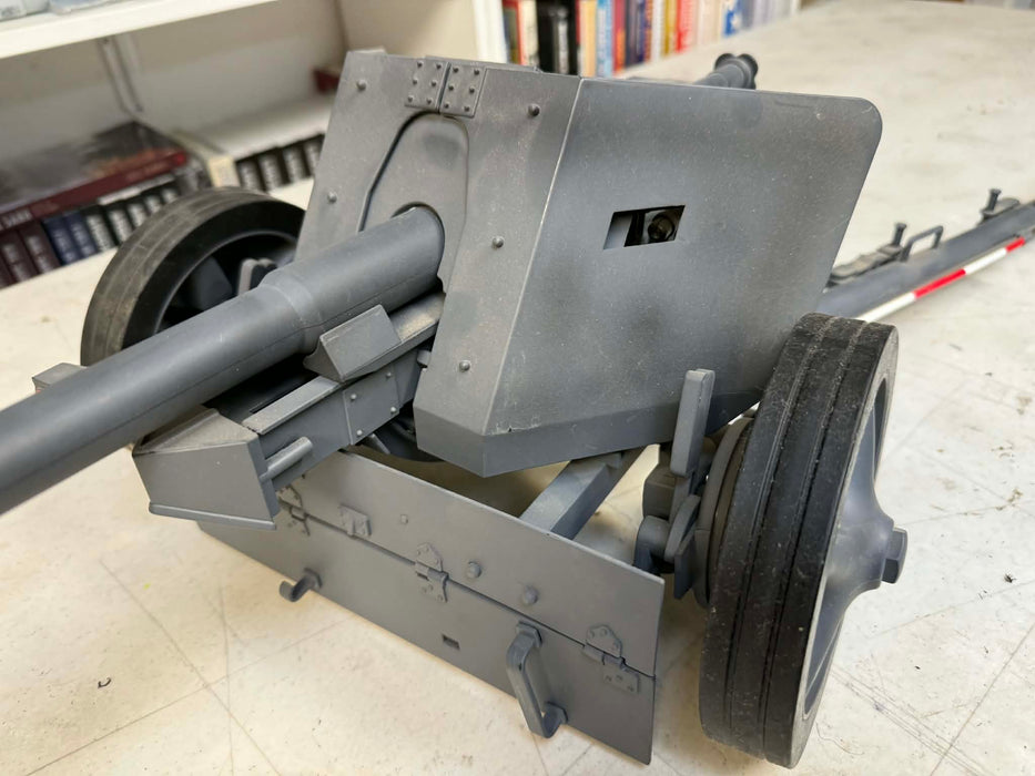 DML71235 Pre-Painted Cyber-Hobby Pak 40